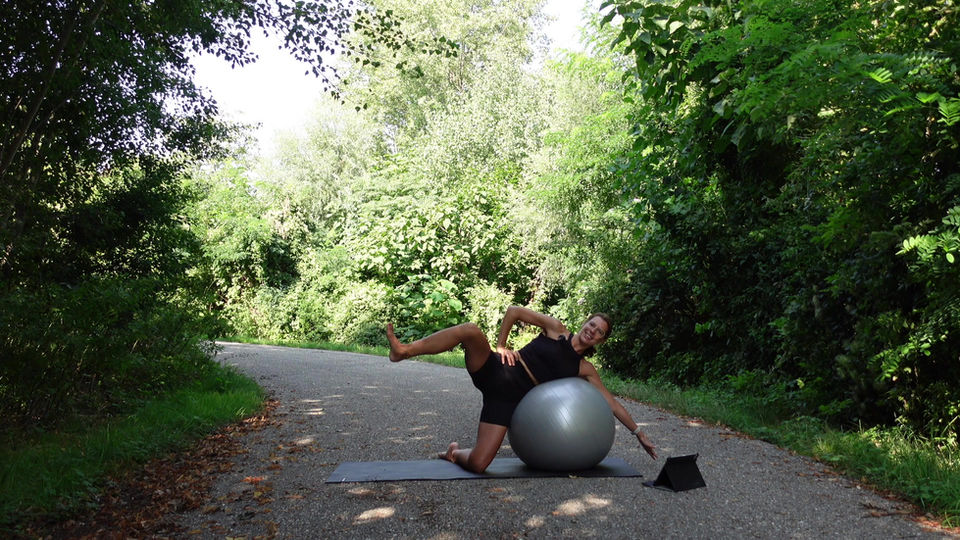 Swissball lower body Express